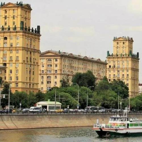 Ожидается ли снижение цен на жильё в России и в Москве на 30%?
